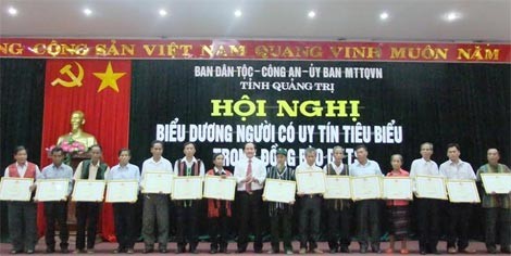 Đắk Nông biểu dương hơn 200 già làng, người có uy tín trong vùng đồng bào dân tộc thiểu số - ảnh 1